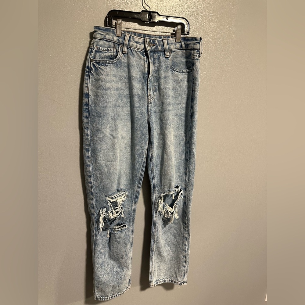 American Eagle Outfitters Mom Straight Jeans